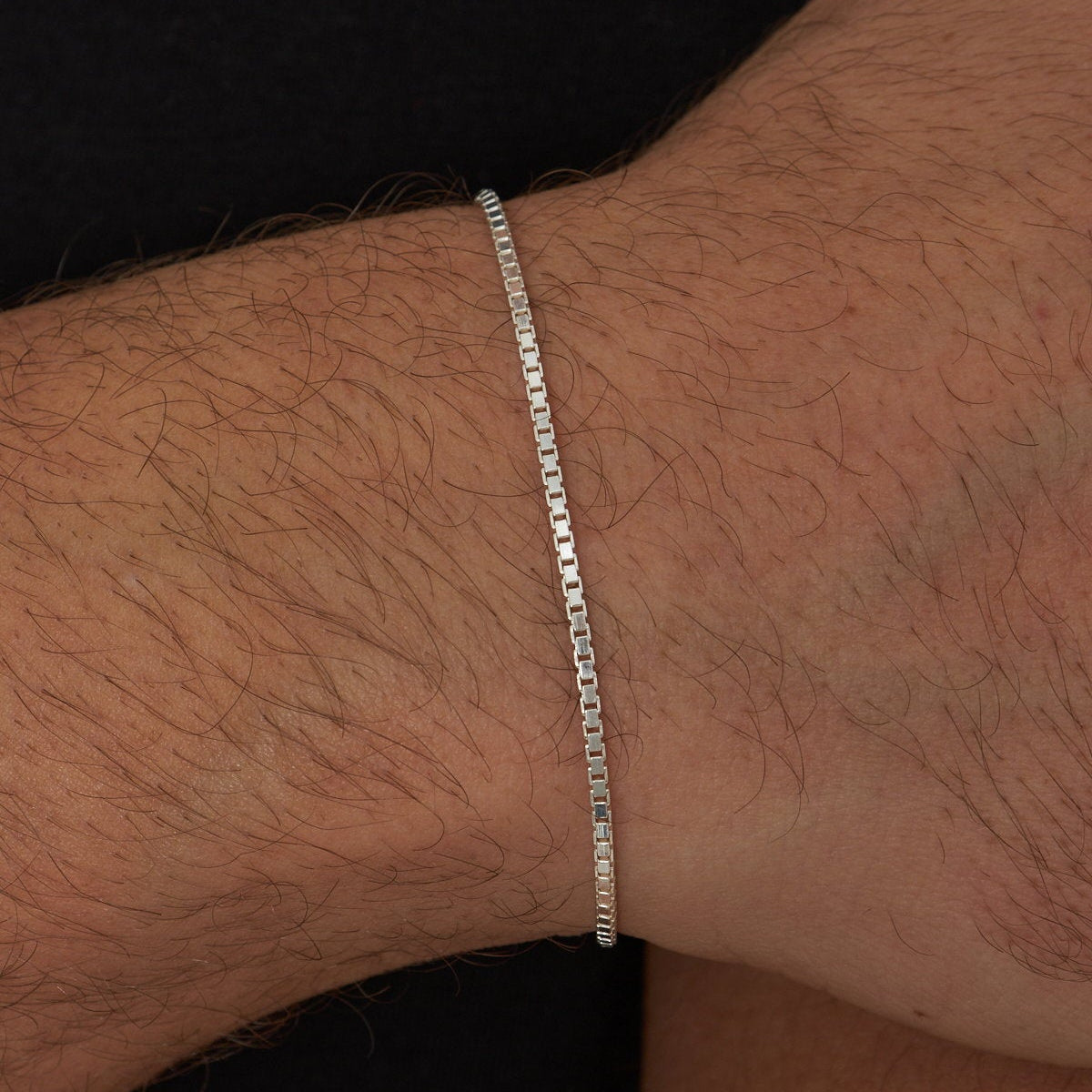 1.5 mm küp zincir erkek bileklik, bilekte kullanımı.