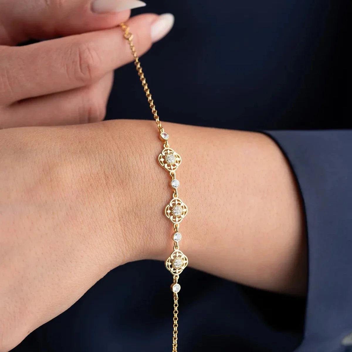 TAŞLI ÇİÇEK BİLEKLİK | 925 GÜMÜŞ