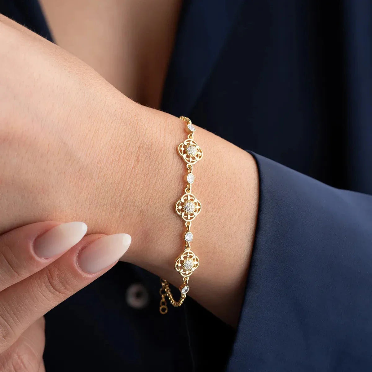 TAŞLI ÇİÇEK BİLEKLİK | 925 GÜMÜŞ