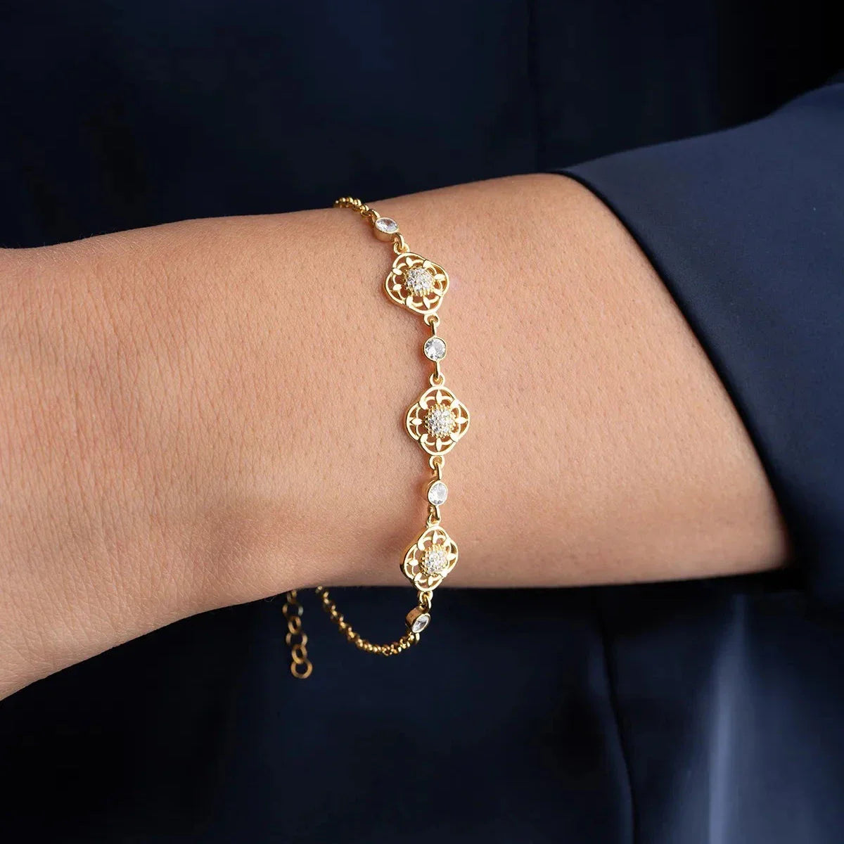 TAŞLI ÇİÇEK BİLEKLİK | 925 GÜMÜŞ