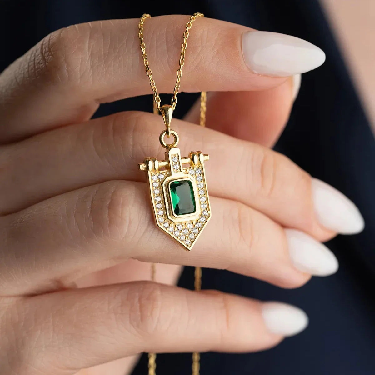 YEŞİL TAŞLI ÜÇGEN KOLYE | 925 GÜMÜŞ