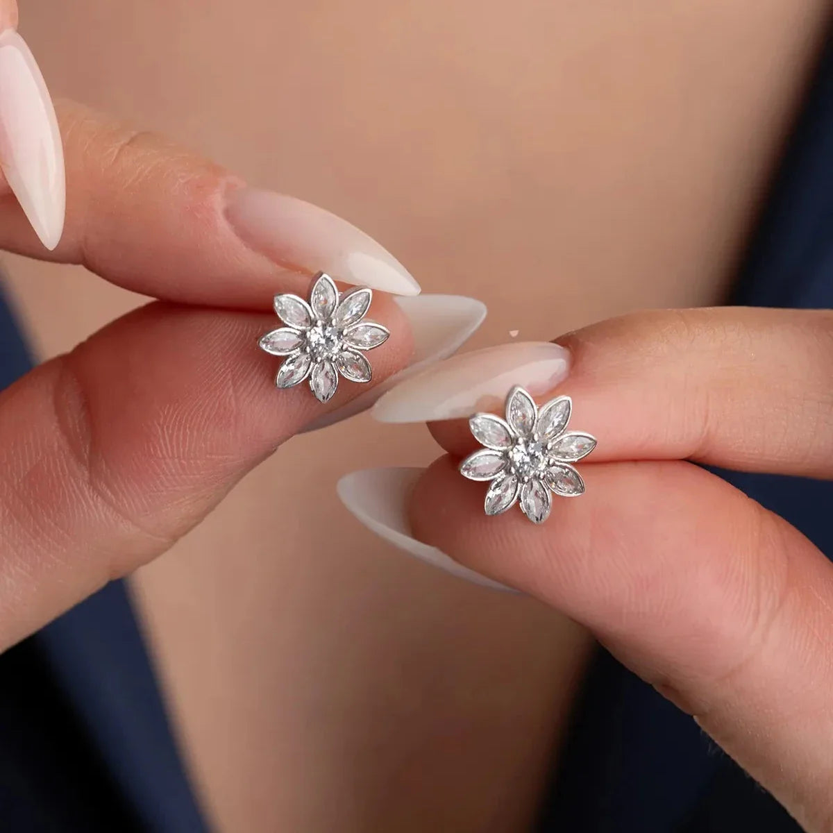 LOTUS ÇİÇEĞİ ÇİVİLİ KÜPE | 925 GÜMÜŞ