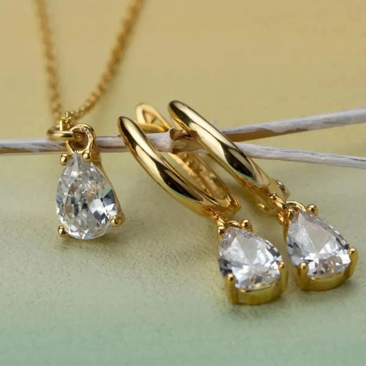 DAMLA TAŞLI KOLYE KÜPE SET | 925 GÜMÜŞ