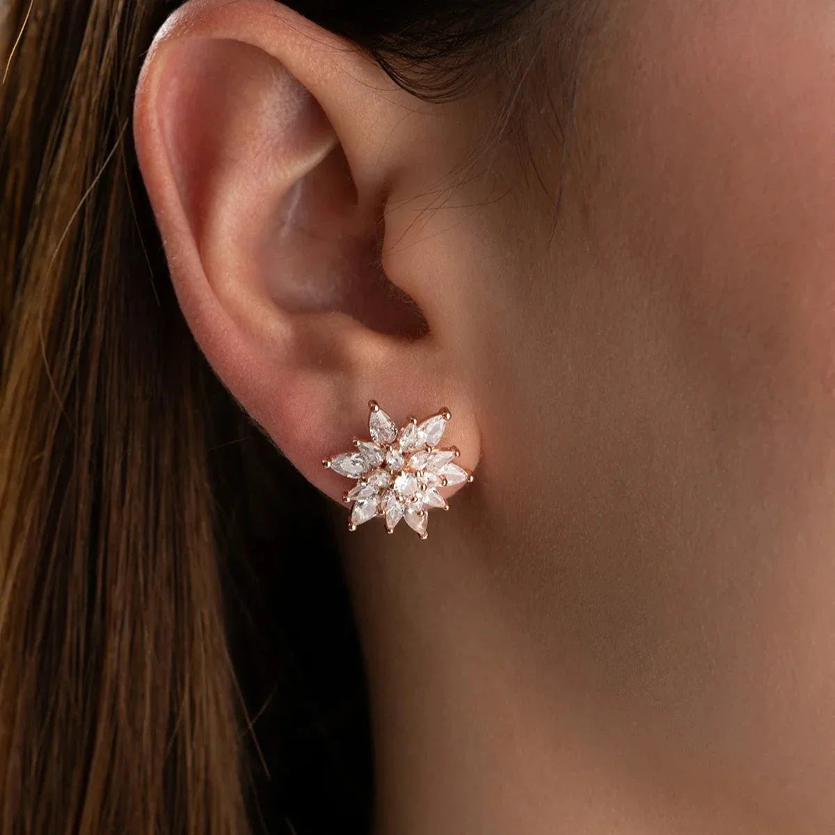 BUZLU LOTUS ÇİÇEĞİ KÜPE | 925 GÜMÜŞ