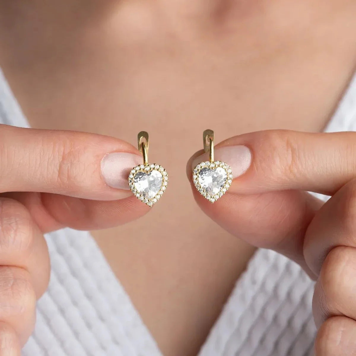 ZİRKON TAŞLI KALP KÜPE | 925 GÜMÜŞ