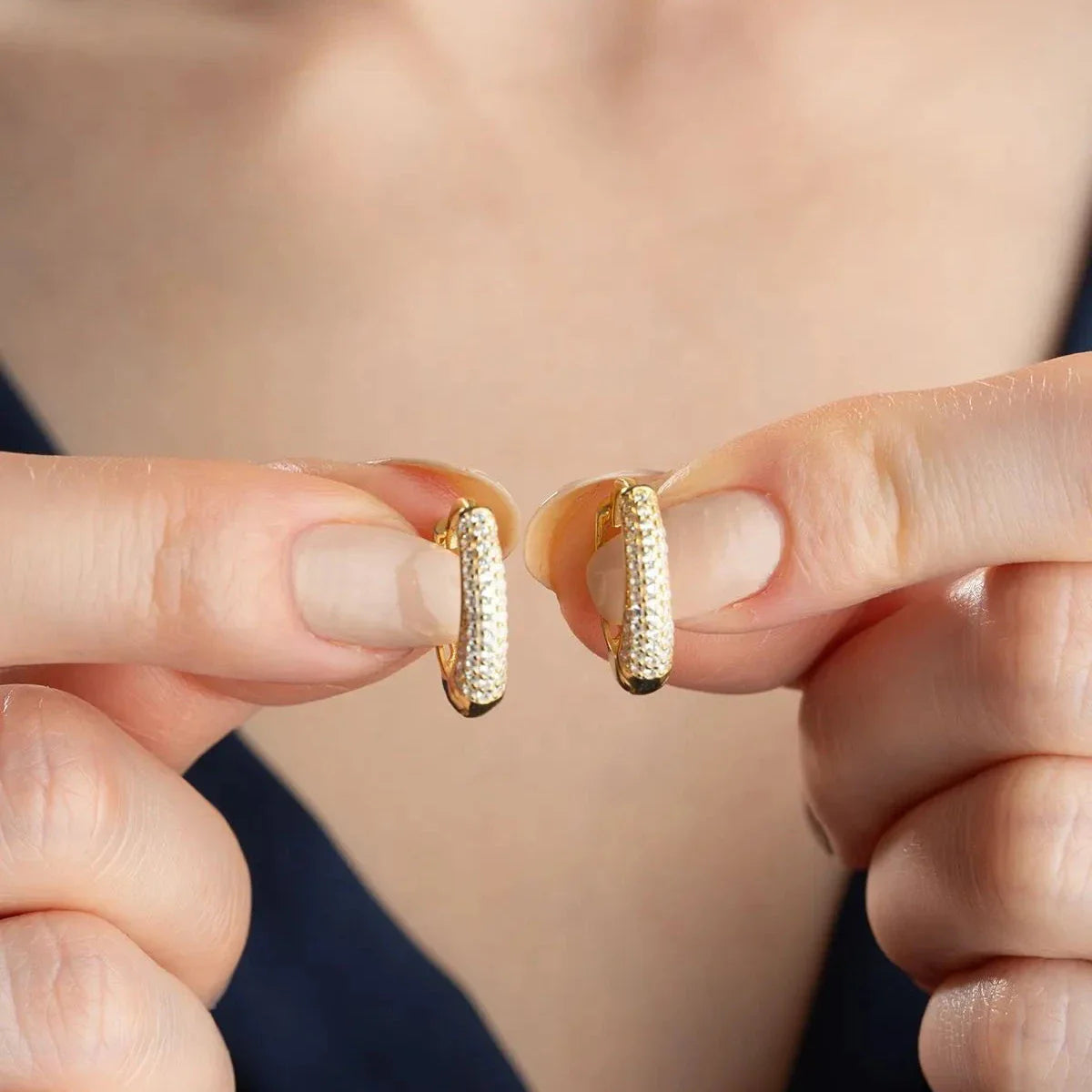 TAŞLI MİNİ HALKA KÜPE | 925 GÜMÜŞ