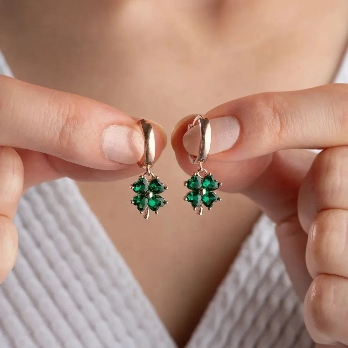 YEŞİL YONCA KÜPE | 925 GÜMÜŞ