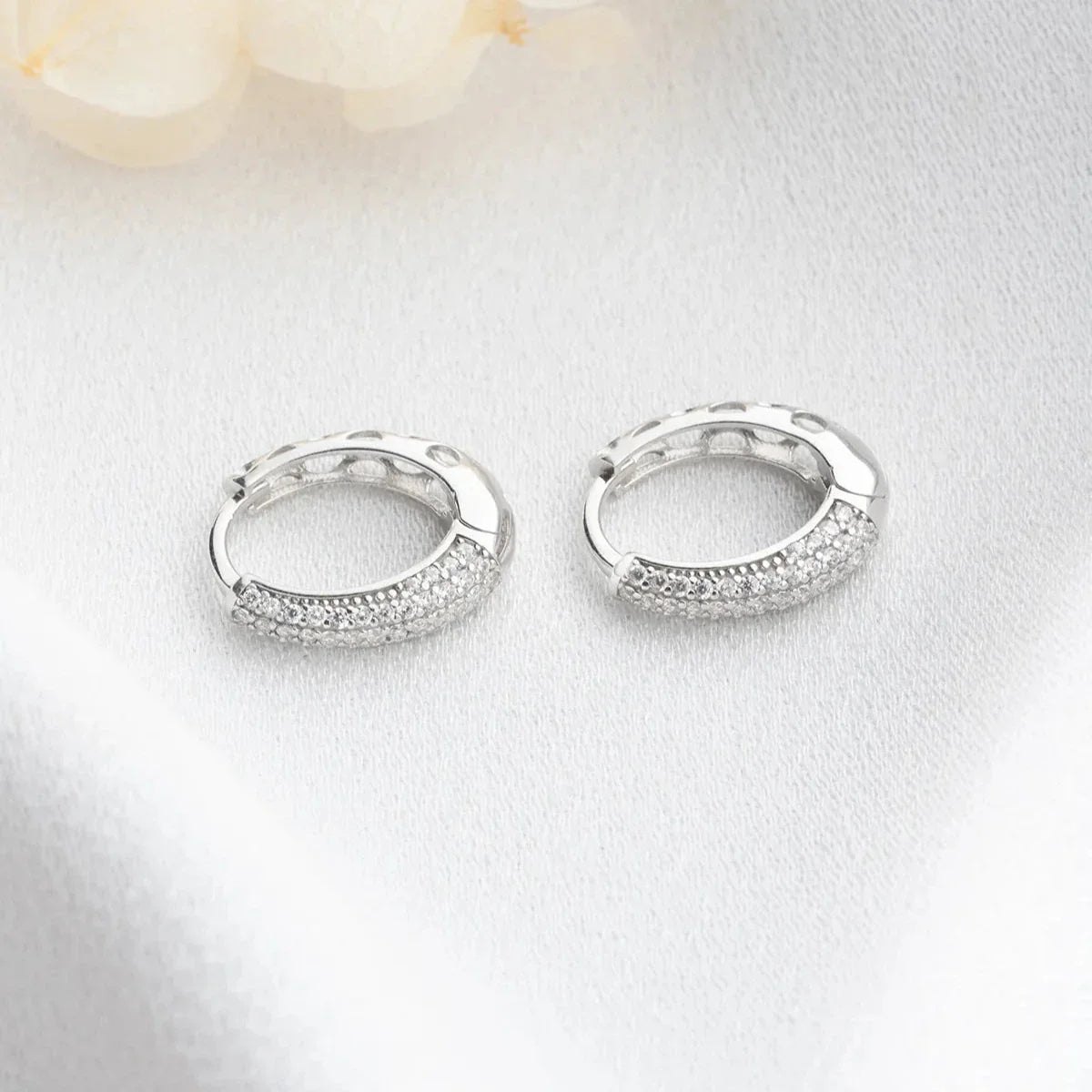 TAŞLI MİNİ HALKA KÜPE | 925 GÜMÜŞ