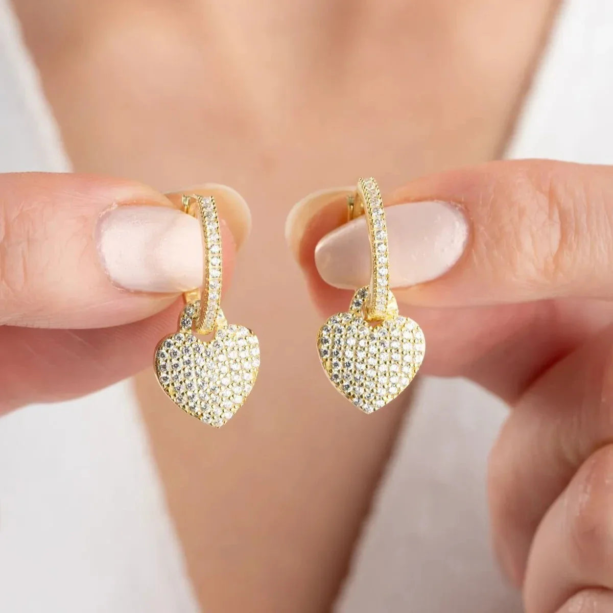 ZİRKON TAŞLI KALP KÜPE | 925 GÜMÜŞ