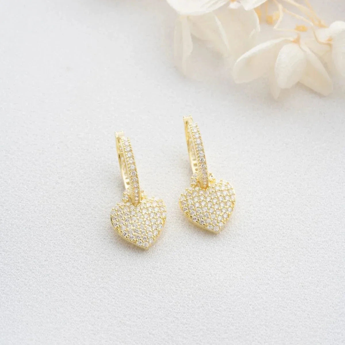 ZİRKON TAŞLI KALP KÜPE | 925 GÜMÜŞ