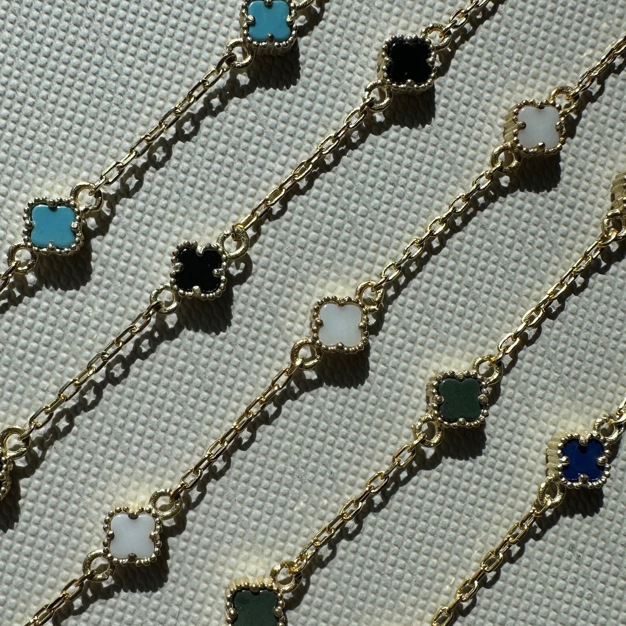 YEŞİL TAŞLI ÇOKLU YONCA BİLEKLİK | 925 GÜMÜŞ