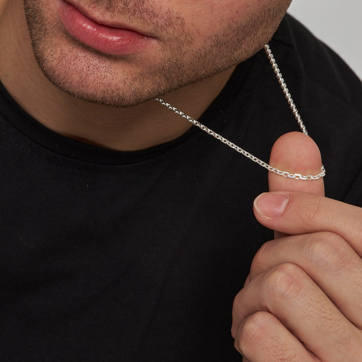 3.3 mm forse zincir erkek kolye, boyunda kullanımı.