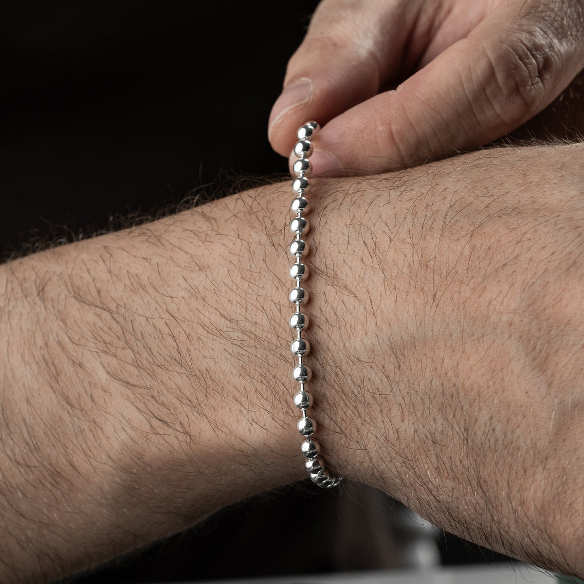 3 mm top zincir erkek bileklik, bilekte kullanımı.