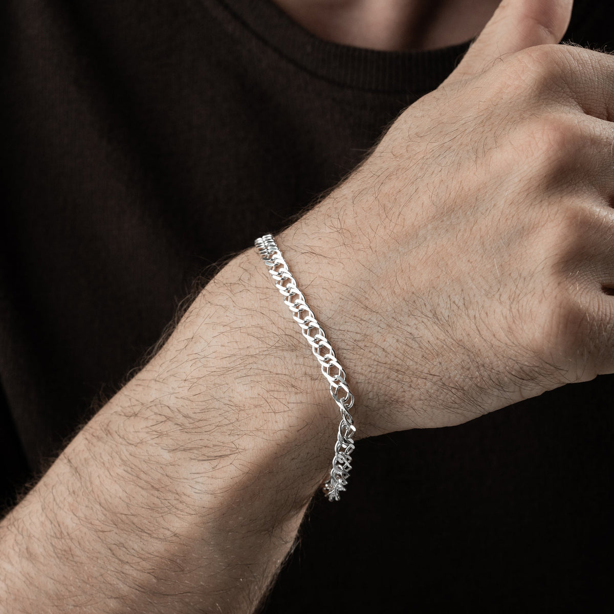 5.3 mm nonna zincir erkek bileklik, bilekte kullanımı.