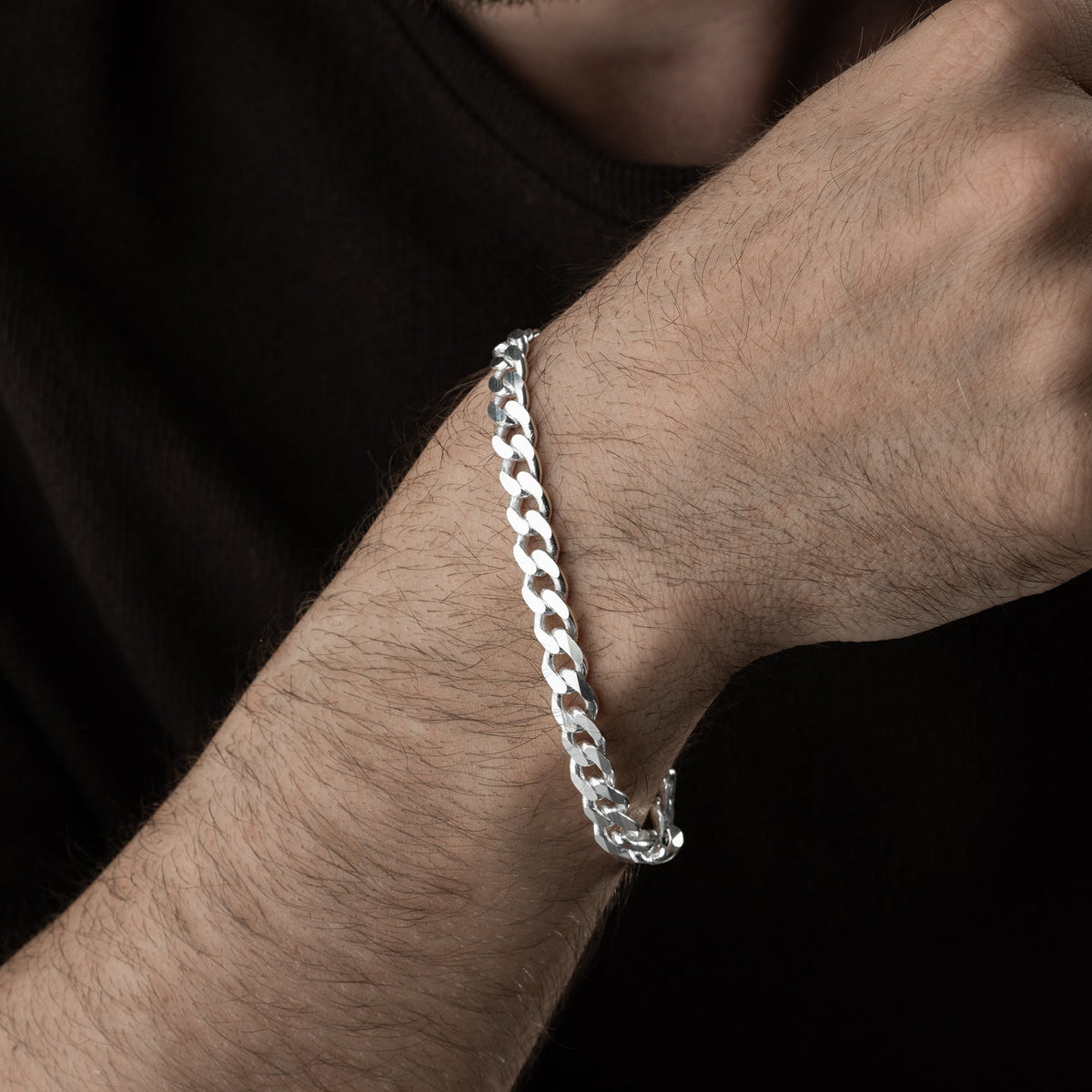 7.5 mm gurmet zincir erkek bileklik, bilekte kullanımı.