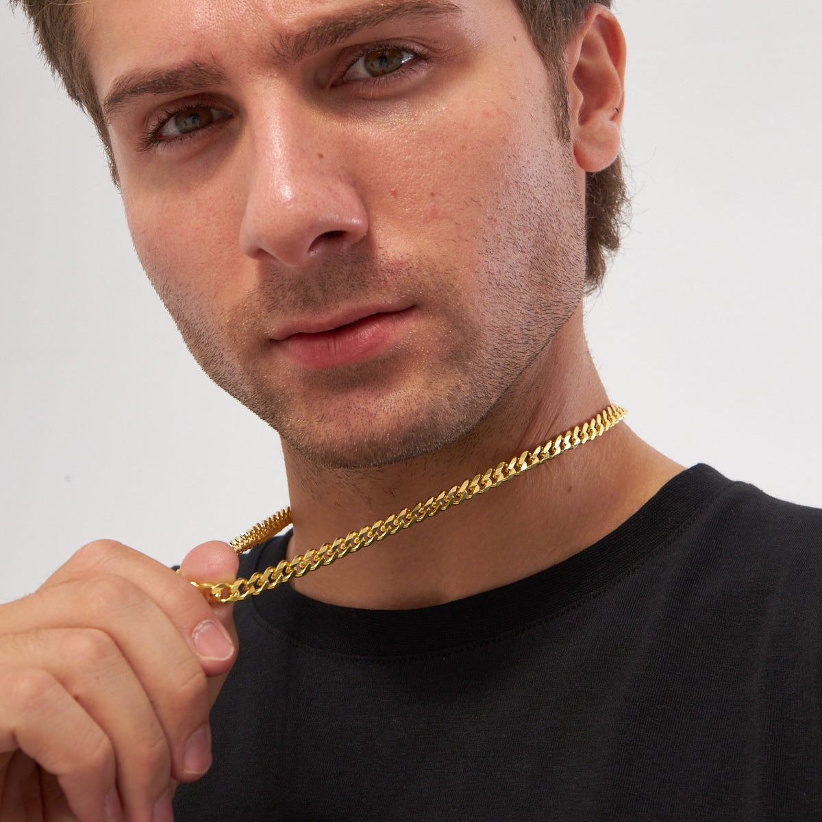 7.5 mm gurmet zincir erkek kolye, boyunda kullanımı.