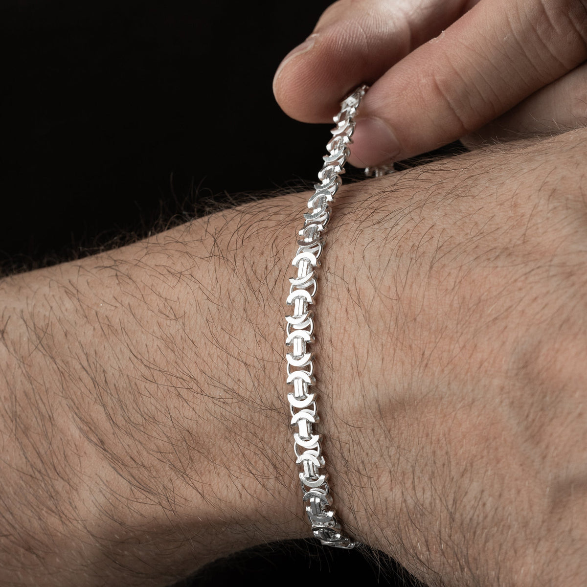 8 mm euro yassı kral zincir erkek bileklik, bilekte kullanımı.