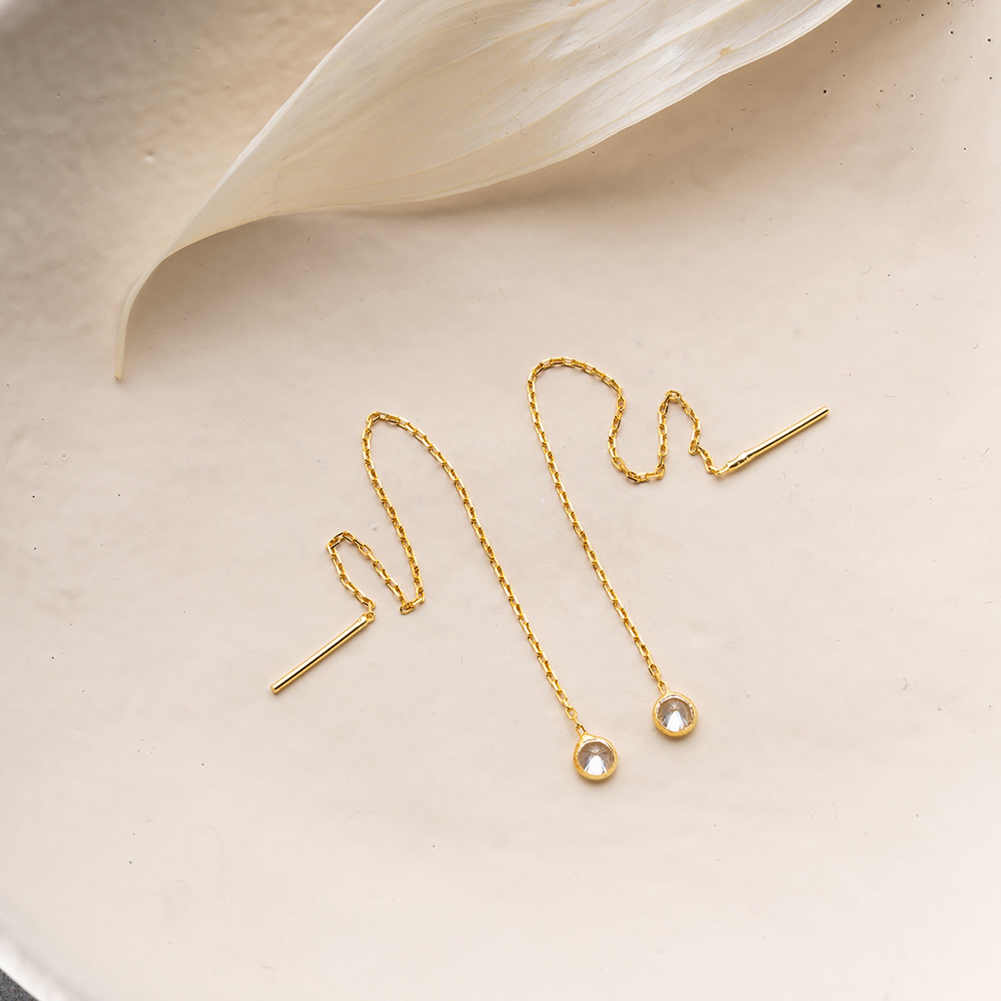 SALLANTILI ZİRKON TAŞLI KÜPE | 925 GÜMÜŞ