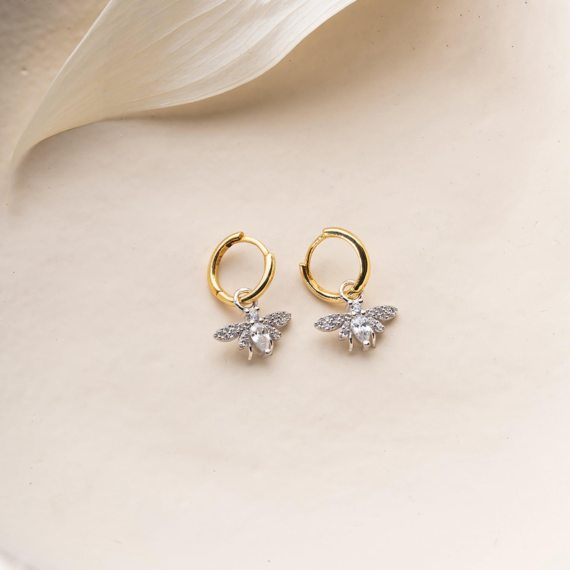 TAŞLI ARI KÜPE | 925 GÜMÜŞ