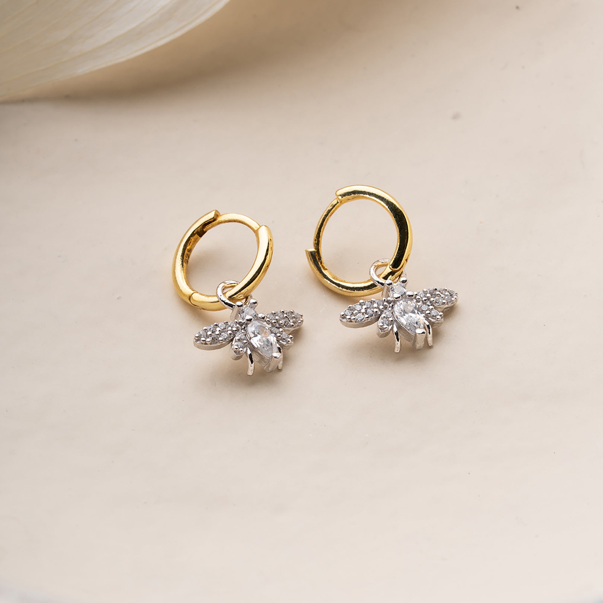 TAŞLI ARI KÜPE | 925 GÜMÜŞ