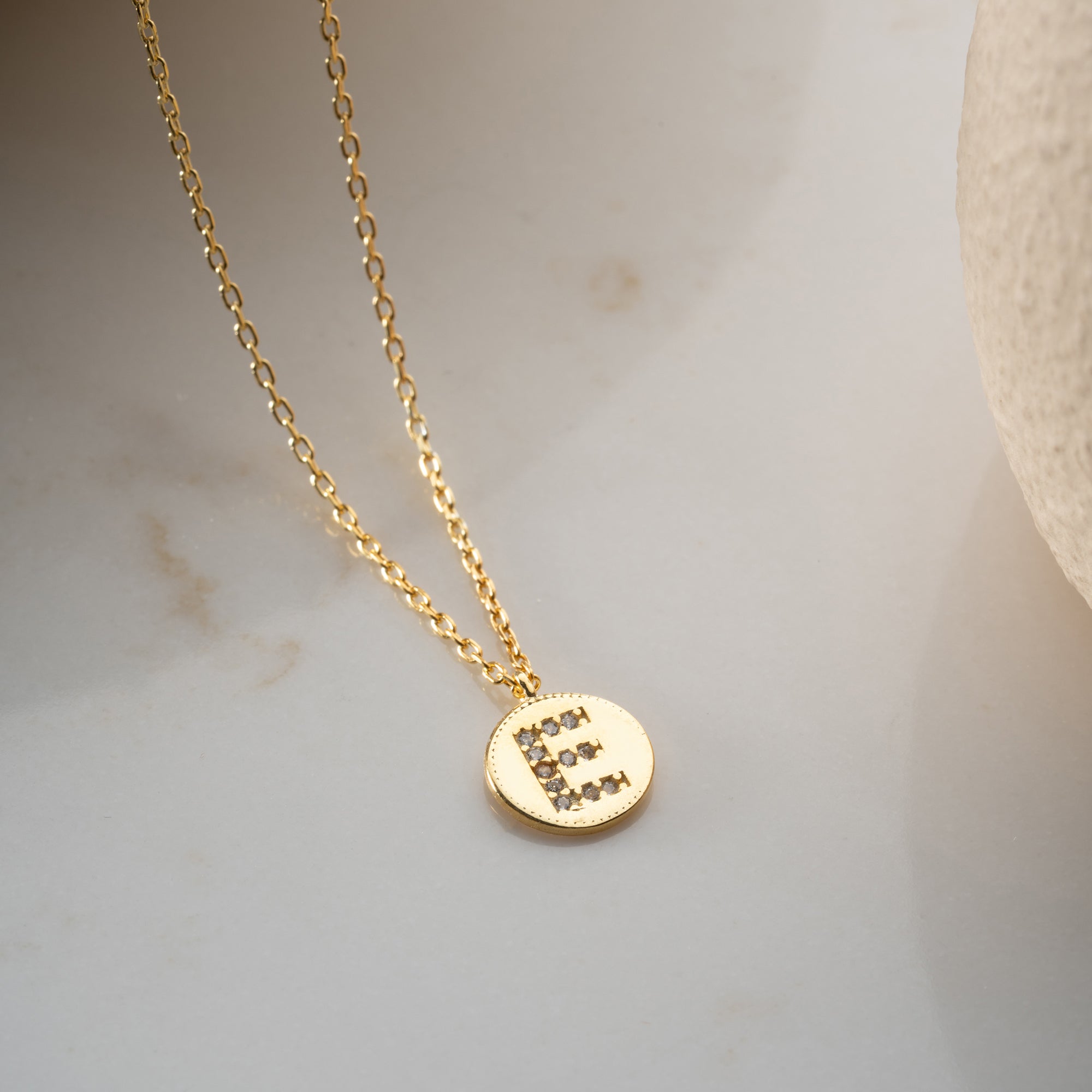 MİNİ ZİRKON TAŞLI HARF KOLYE | 925 GÜMÜŞ