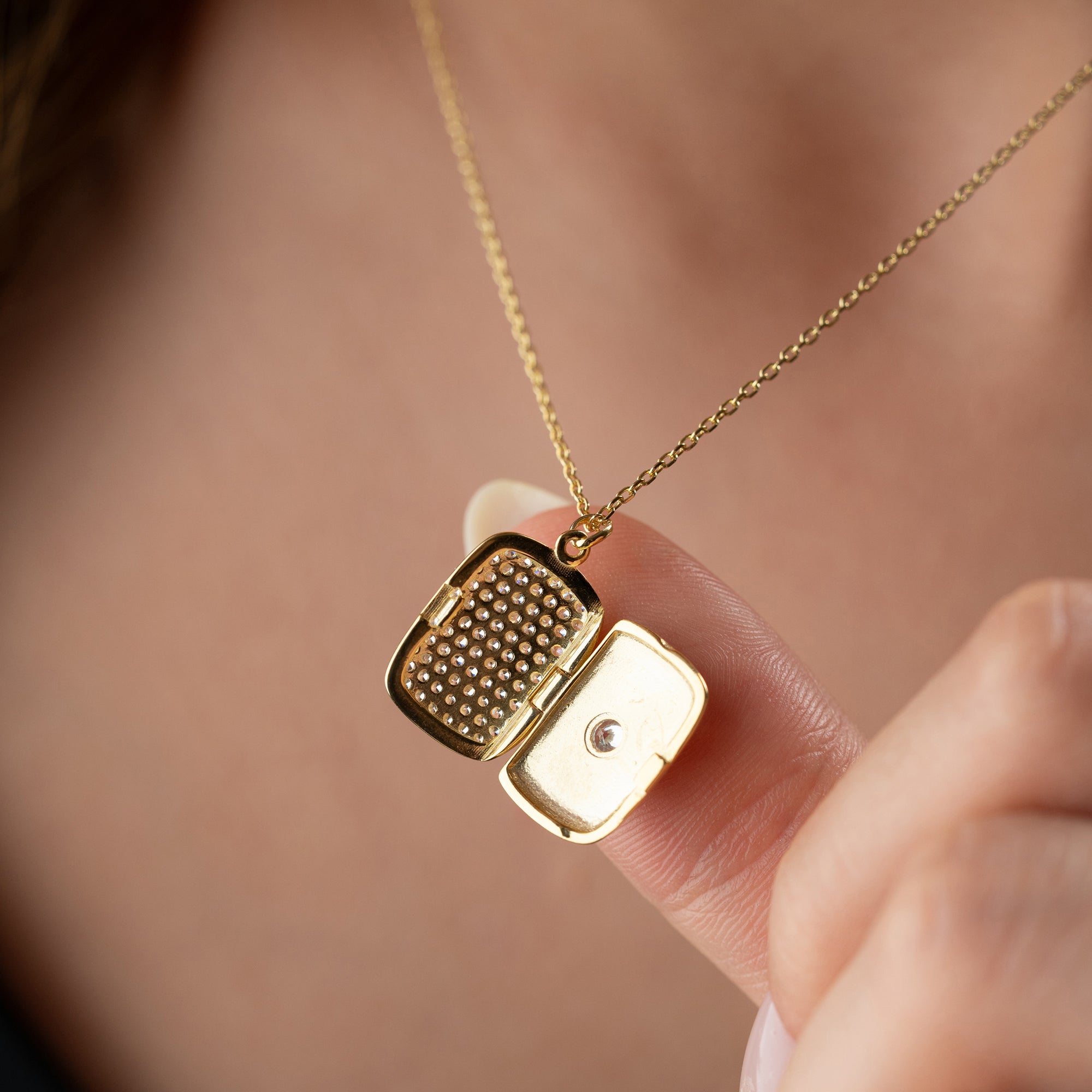 IŞILTILI KAPAKLI KOLYE | 925 GÜMÜŞ