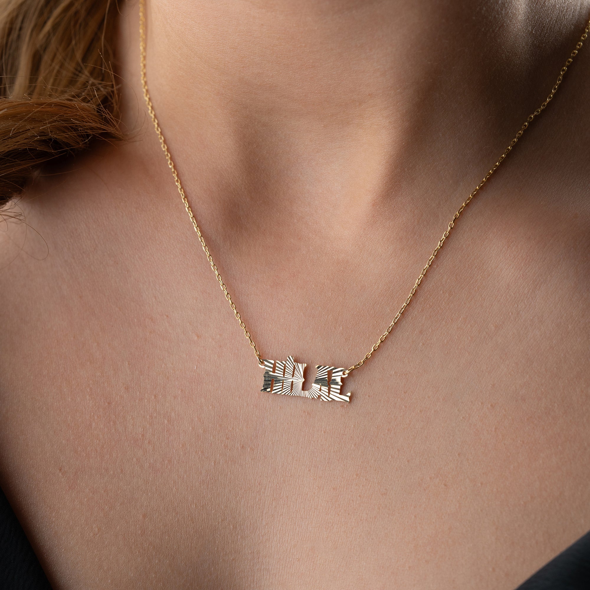 IŞILTILI PLAKA İSİM KOLYE | 925 GÜMÜŞ