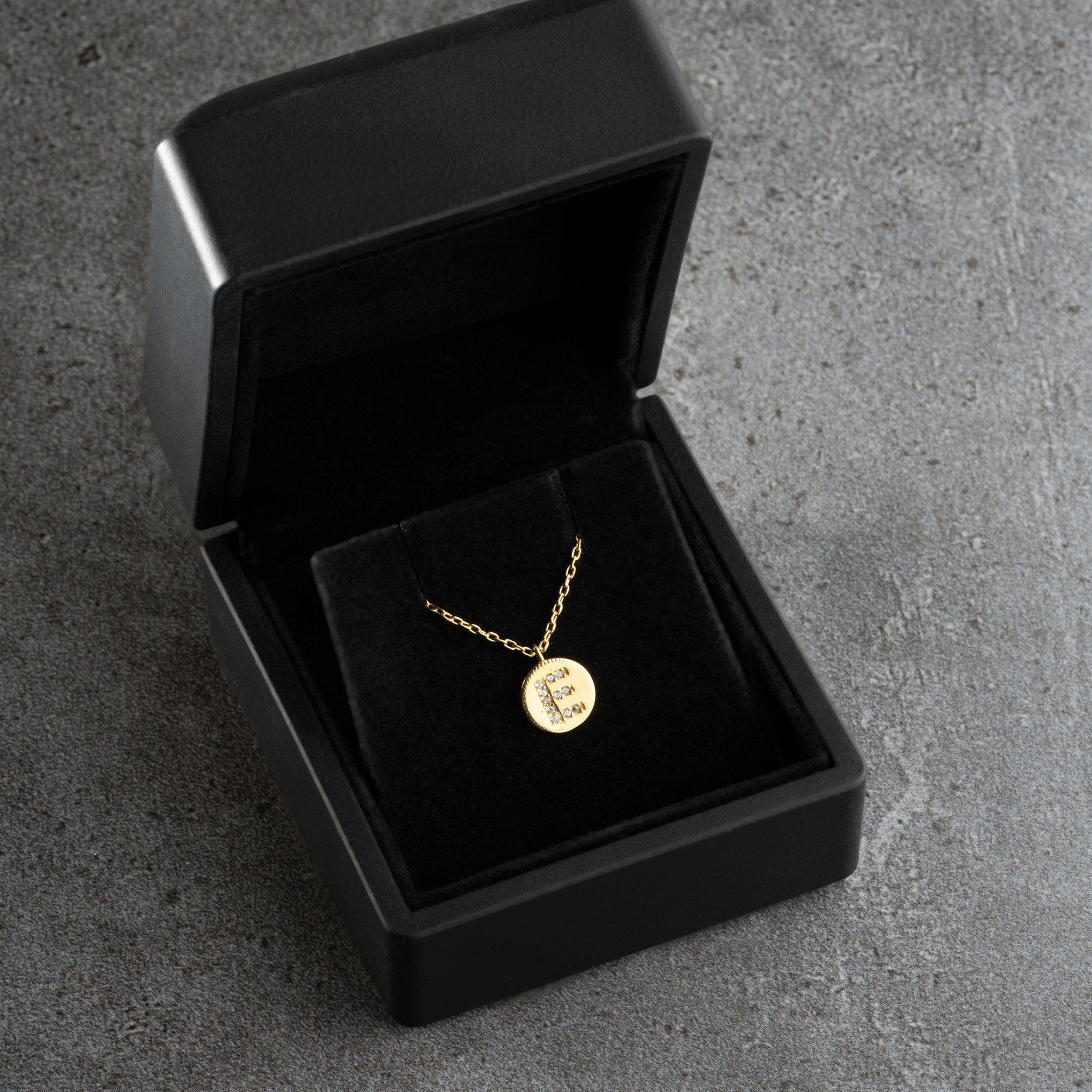 MİNİ ZİRKON TAŞLI HARF KOLYE | 925 GÜMÜŞ