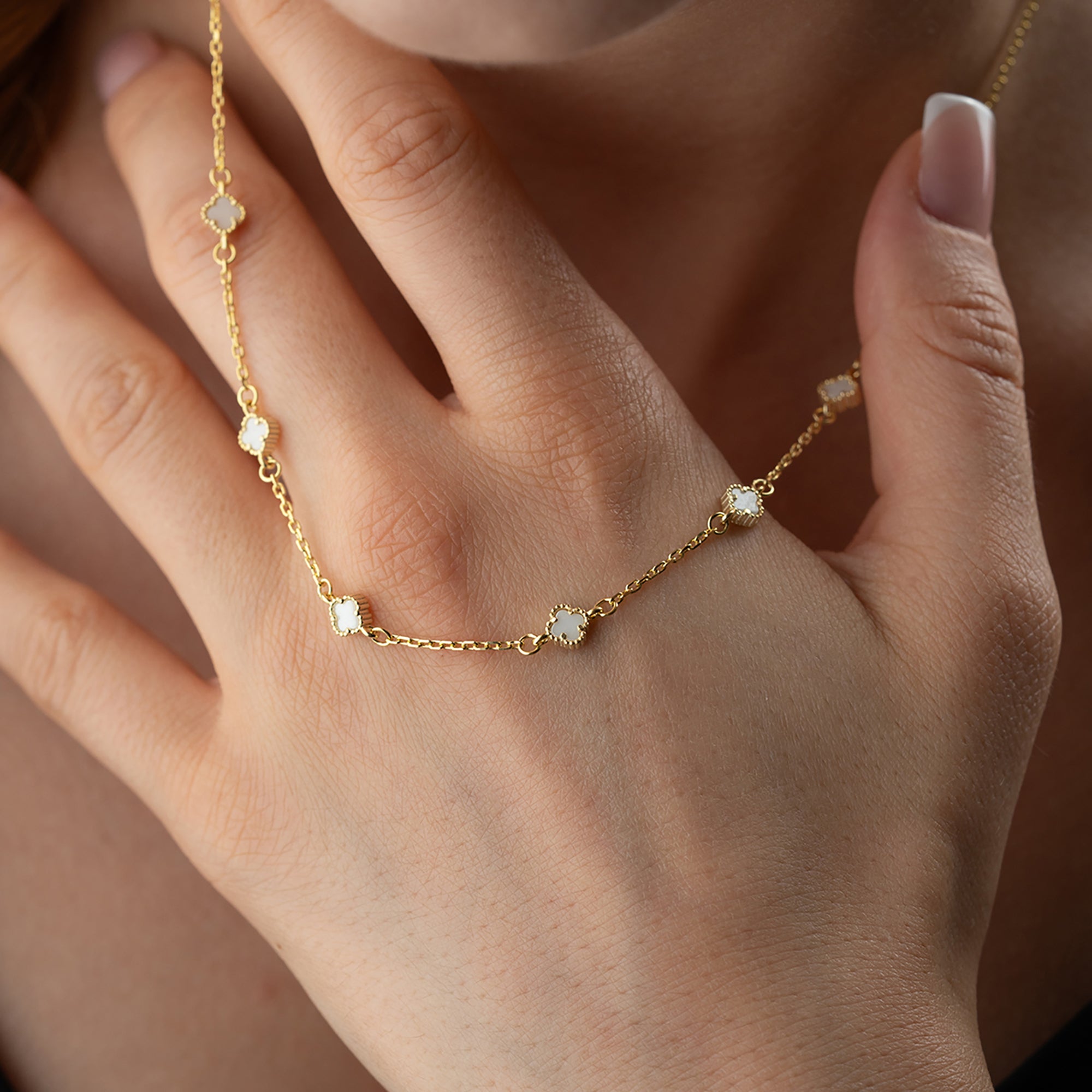 BEYAZ MİNİ YONCA KOLYE | 925 GÜMÜŞ