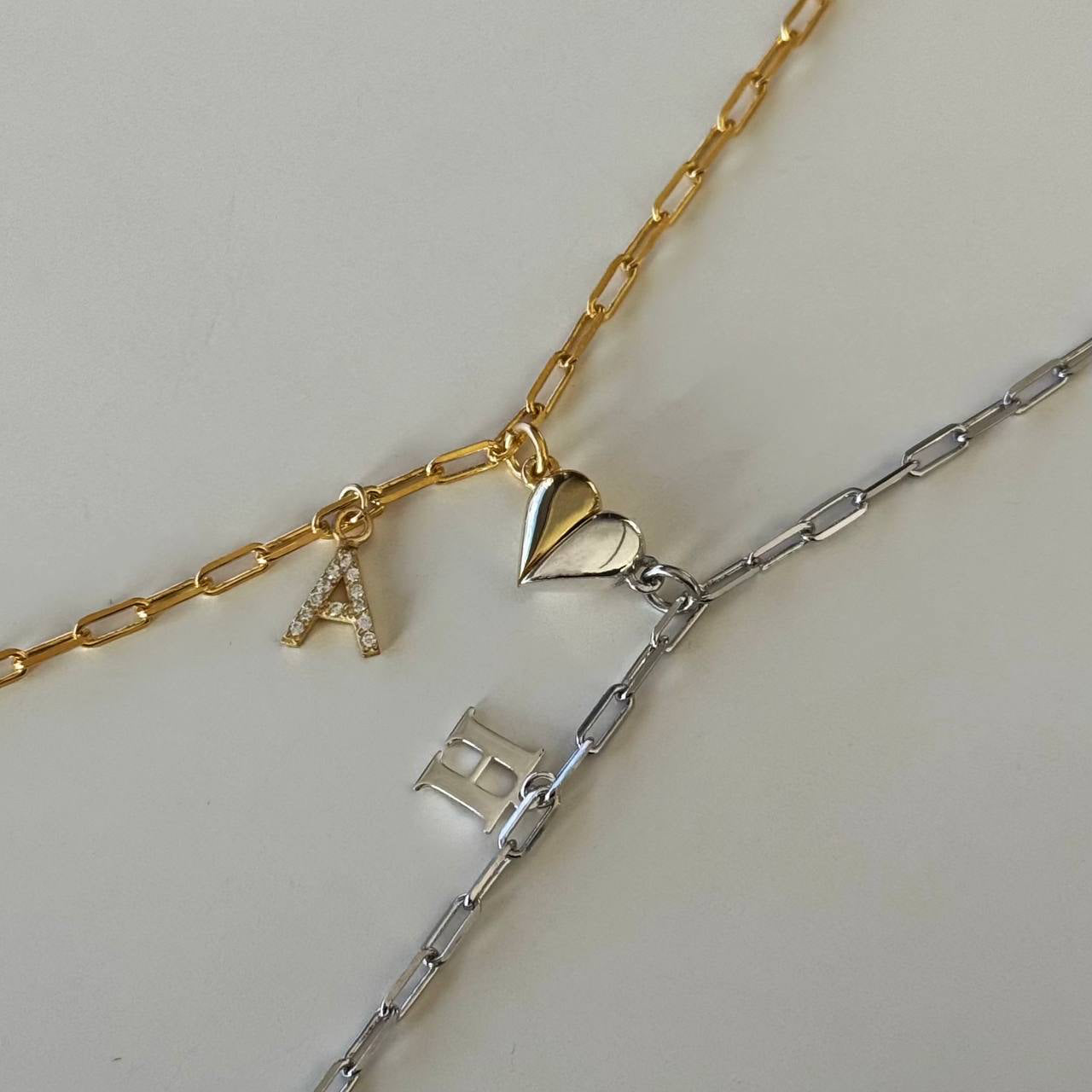 MIKNATISLI KALP HARFLİ ÇİFT BİLEKLİK | 925 GÜMÜŞ