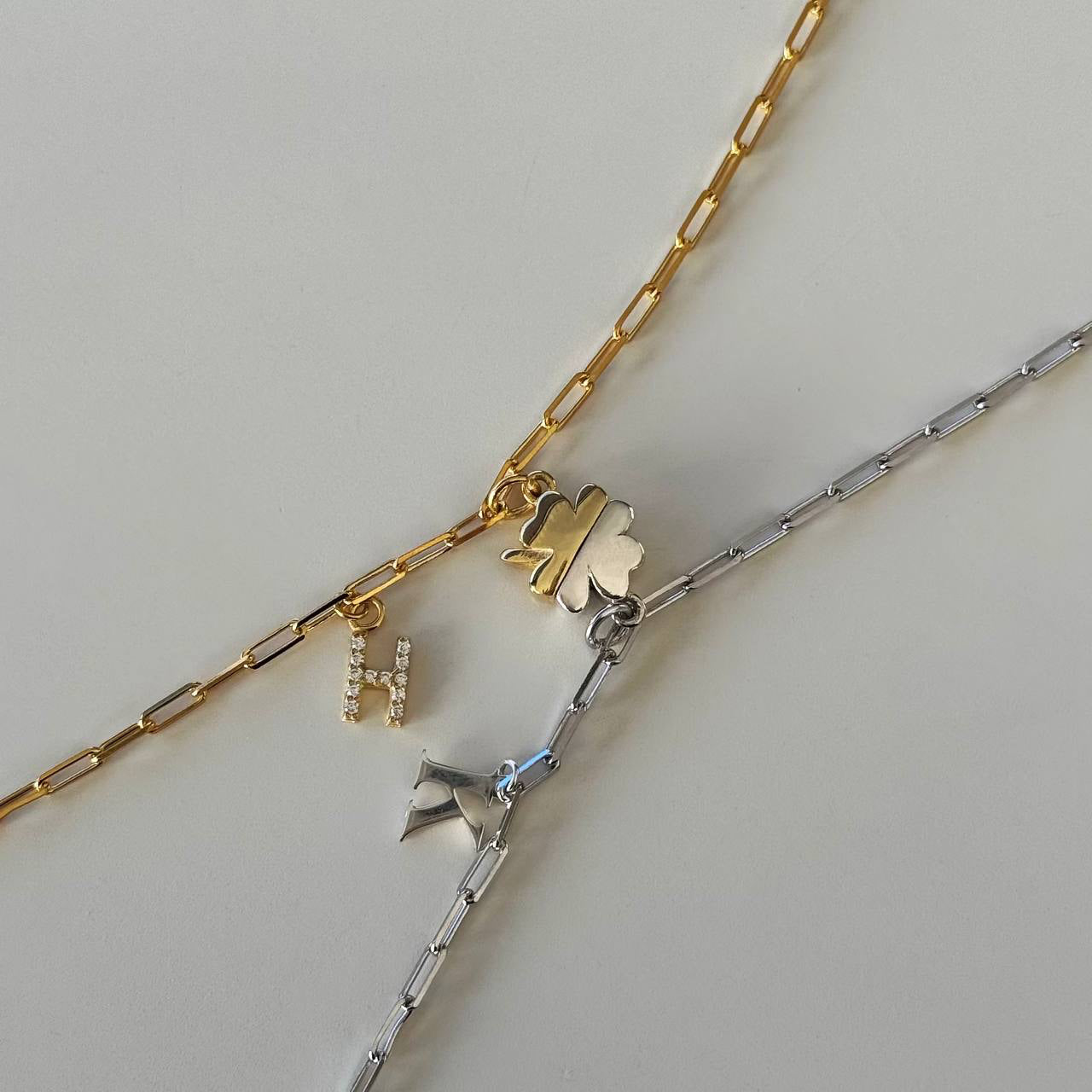 MIKNATISLI YONCA HARFLİ ÇİFT BİLEKLİK | 925 GÜMÜŞ