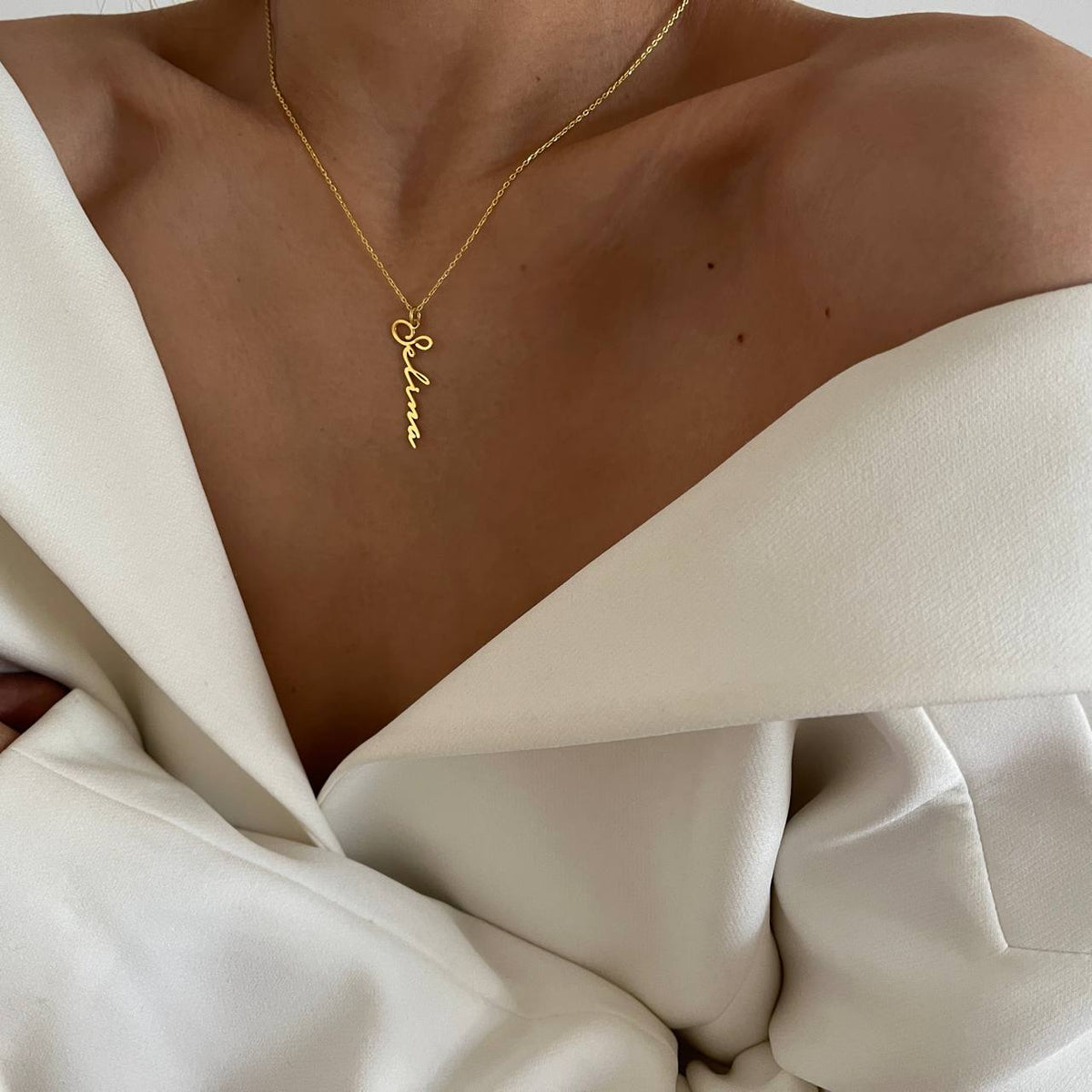 Kişiye Özel Dikey İsim Yazılı Notera Fontlu Kolye | 925 Ayar Gümüş – Jeweliay Jewelry – 12