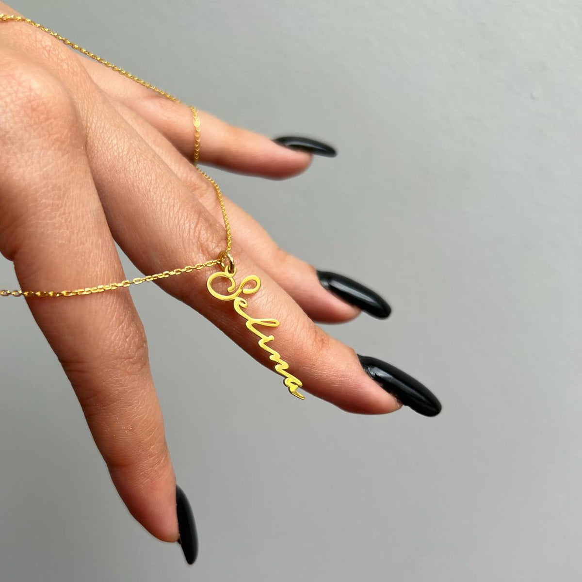 Kişiye Özel Dikey İsim Yazılı Notera Fontlu Kolye | 925 Ayar Gümüş – Jeweliay Jewelry – 17