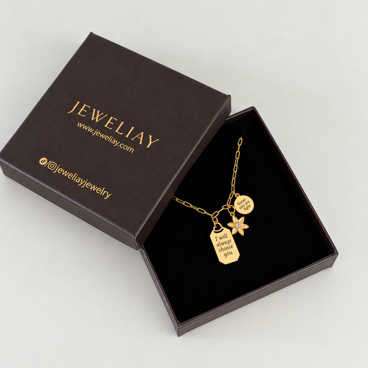 Kişiye Özel Doğum Çiçeği Detaylı İki Yazılı Plaka Kolye – Jeweliay Jewelry – 05