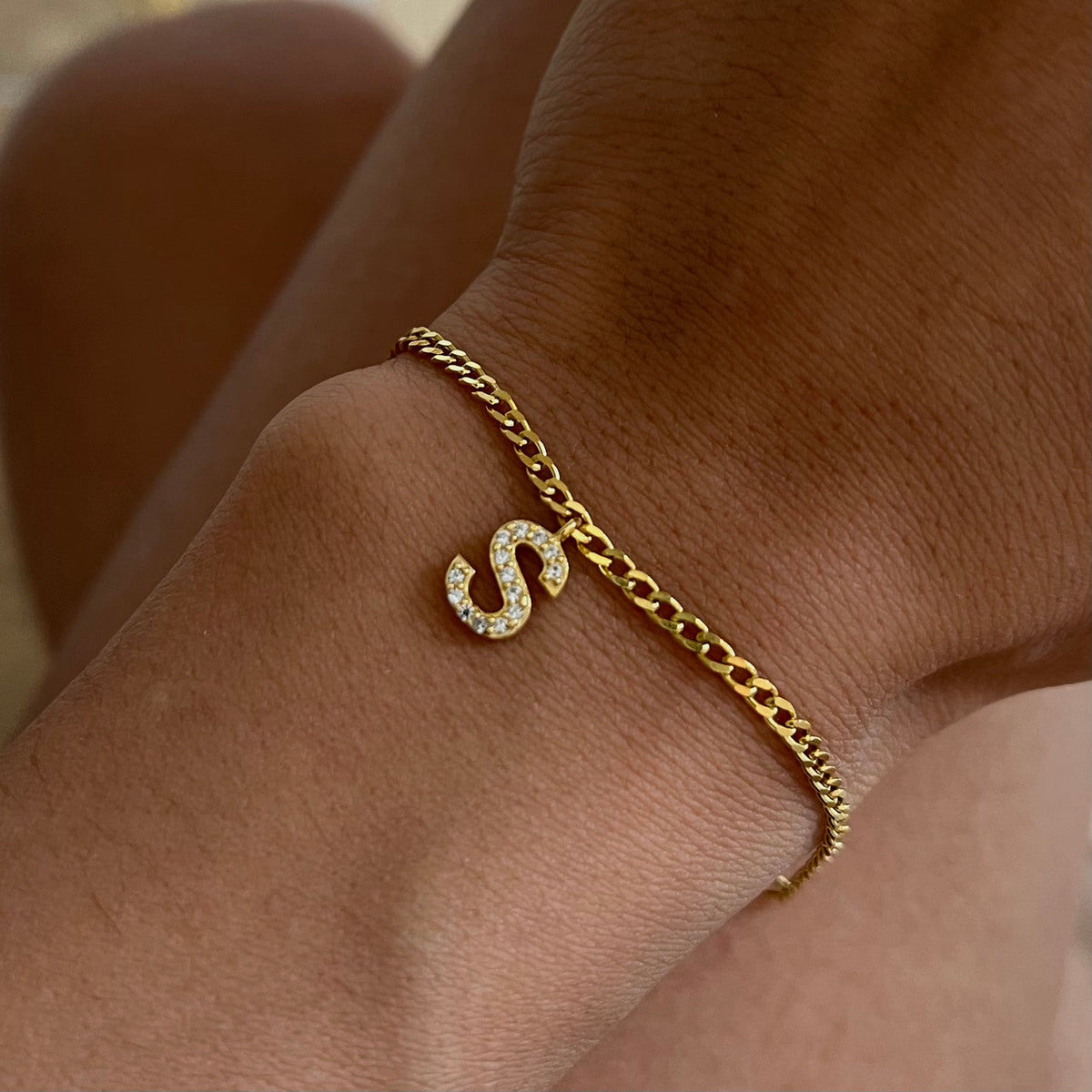 Kişiye Özel Harf Sallantılı İnce Gurmet Zincir Bileklik | 925 Ayar Gümüş – Jeweliay Jewelry – 4