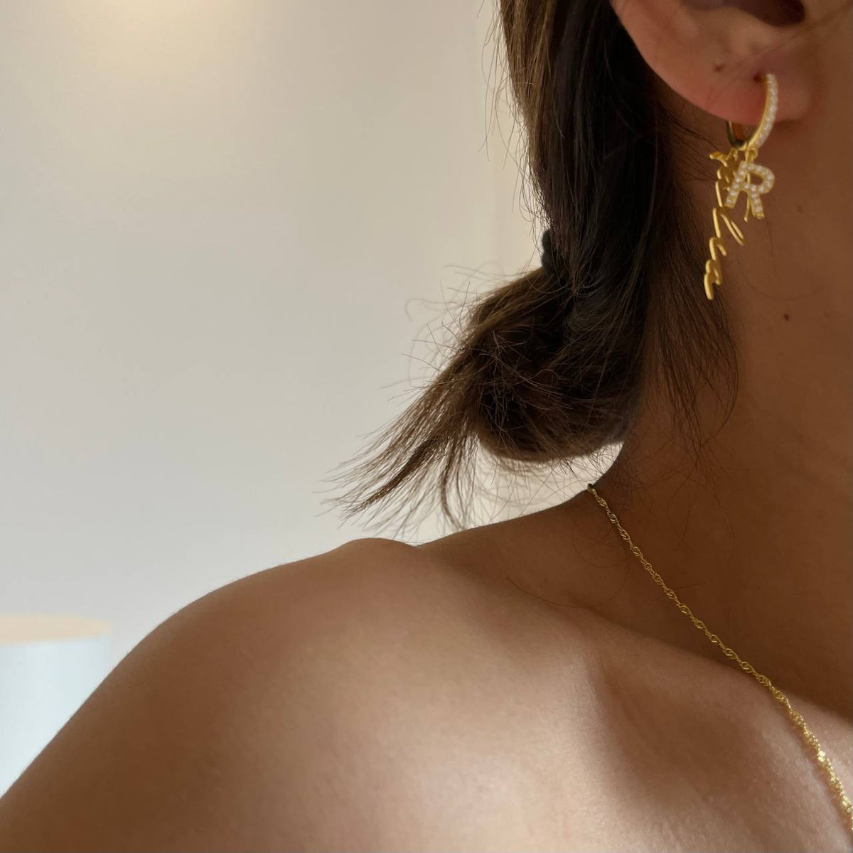 Kişiye Özel Harf ve İsim Sallantılı Küpe | 925 Ayar Gümüş – Jeweliay Jewelry – 9