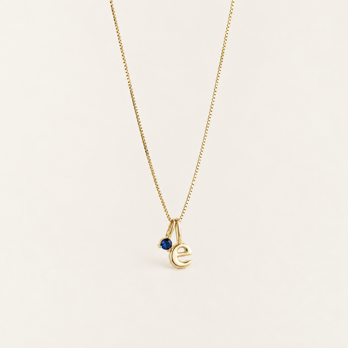 Kişiye Özel Küçük Harfli Doğum Taşı Kolye | 925 Ayar Gümüş – Jeweliay Jewelry – Gold beyaz fon #RENK_gold