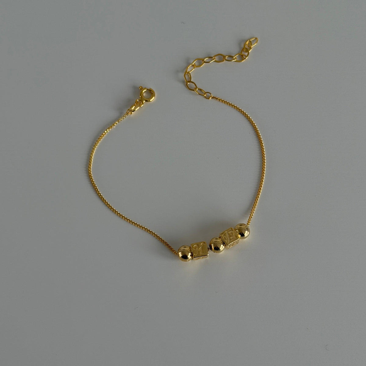 Kişiye Özel Küp Harfli Bileklik | 925 Ayar Gümüş – Jeweliay Jewelry – 7