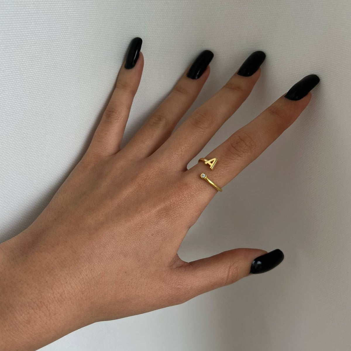 Kişiye Özel Tek Taşlı Basic Harf Yüzük | 925 Ayar Gümüş – Jeweliay Jewelry – 5