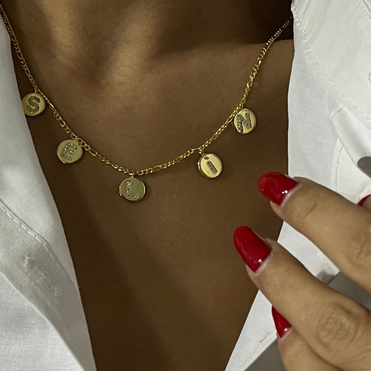 Kişiye Özel Yuvarlak İsim Yazılı Zirkon Taşlı Figaro Zincir Kolye | 925 Ayar Gümüş – Jeweliay Jewelry – 4
