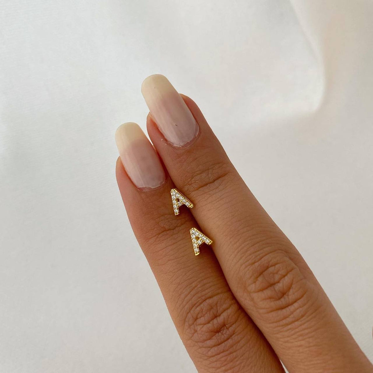 Kişiye Özel Zirkon Taşlı Çivili Harf Küpe | 925 Ayar Gümüş – Jeweliay Jewelry – 5