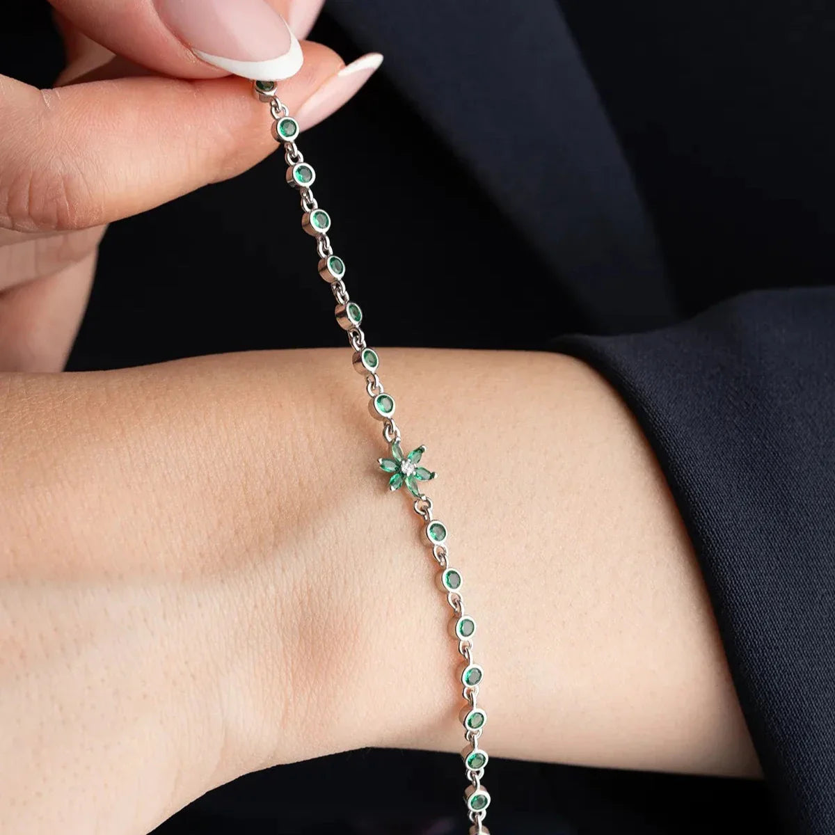 YEŞİL TAŞLI LOTUS SU YOLU BİLEKLİK | 925 GÜMÜŞ