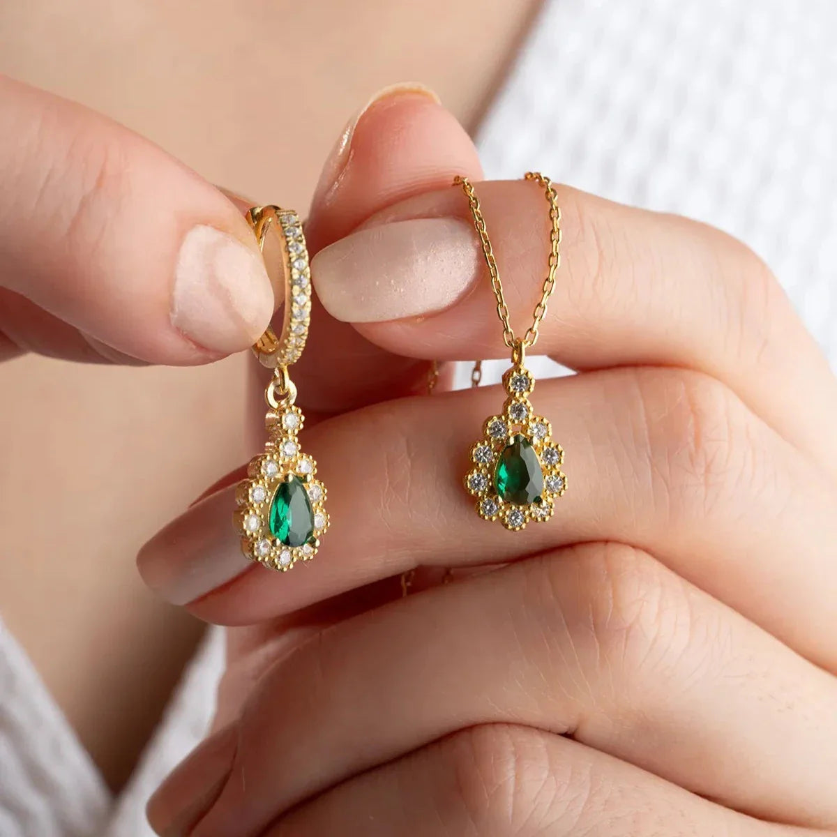 ZÜMRÜT YEŞİLİ KOLYE KÜPE SET | 925 GÜMÜŞ