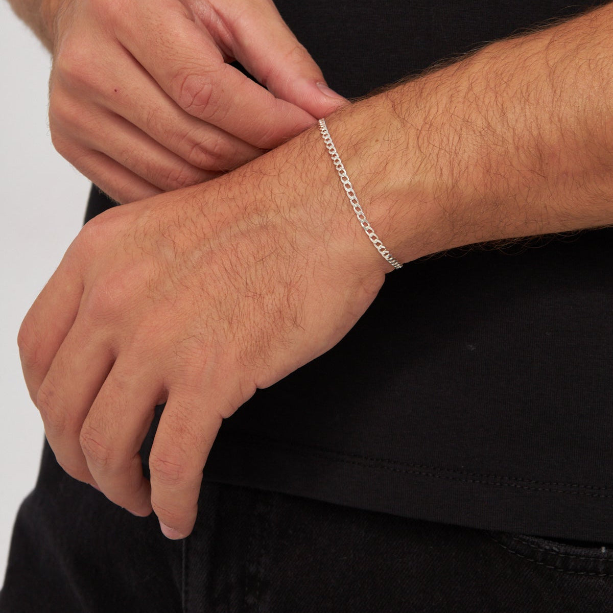 3 mm gurmet zincir erkek bileklik, bilekte kullanımı.