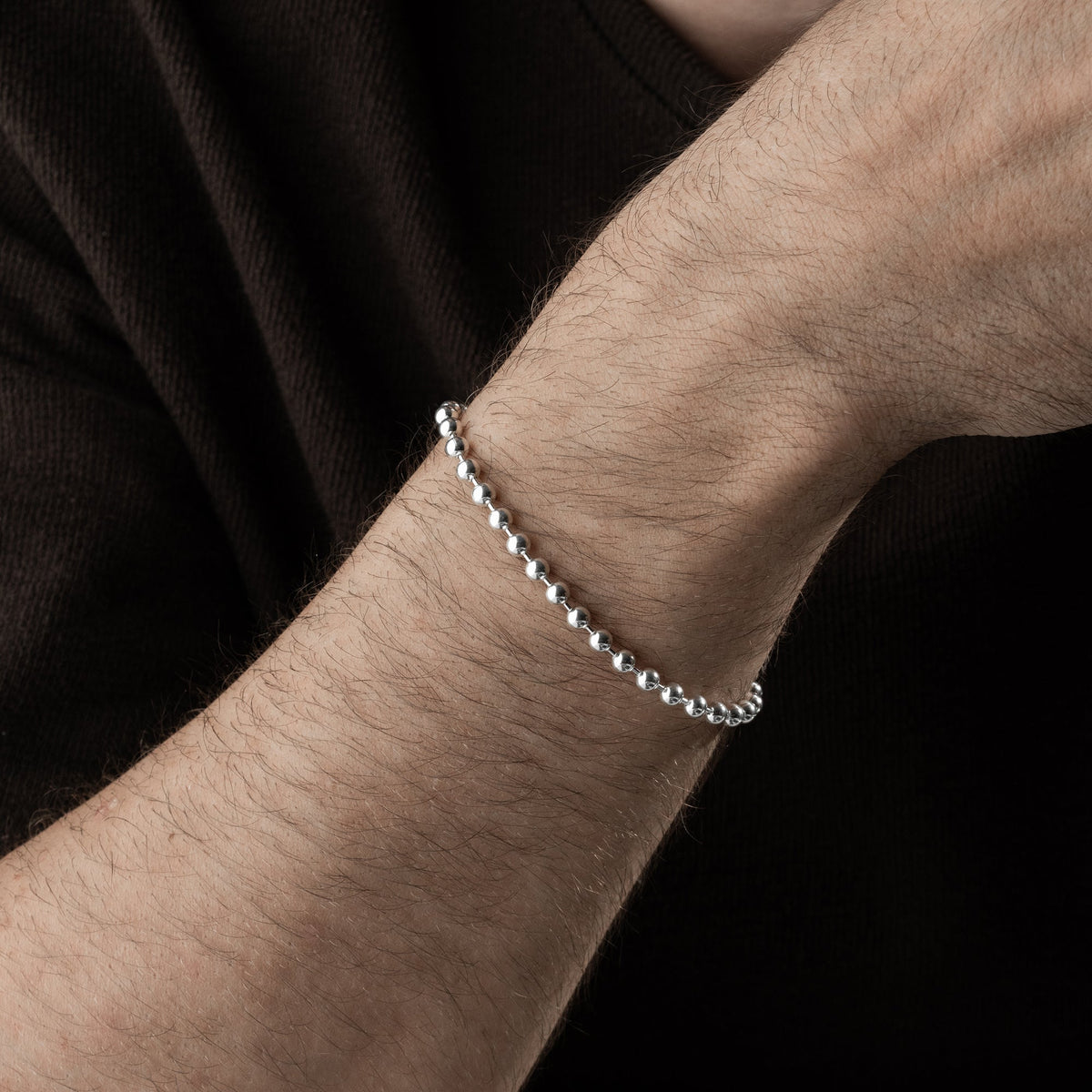 3 mm top zincir erkek bileklik, bilekte kullanımı.