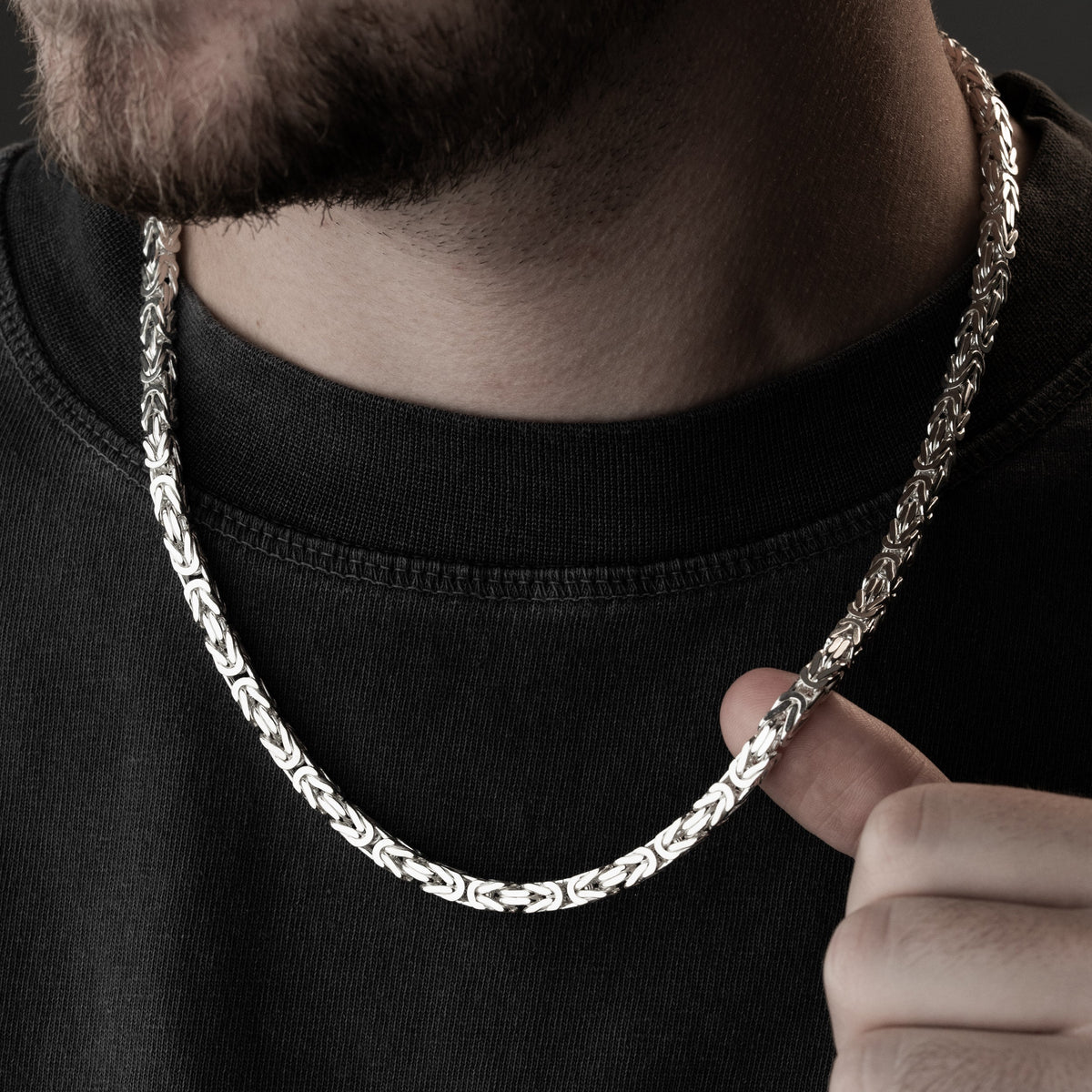 5 mm kare kral zincir erkek kolye, boyunda kullanımı.