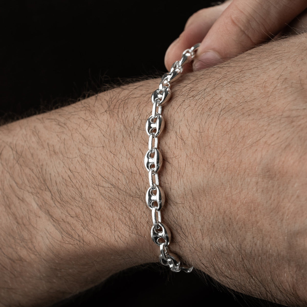 7.2 mm gemici zincir erkek bileklik, bilekte kullanımı.
