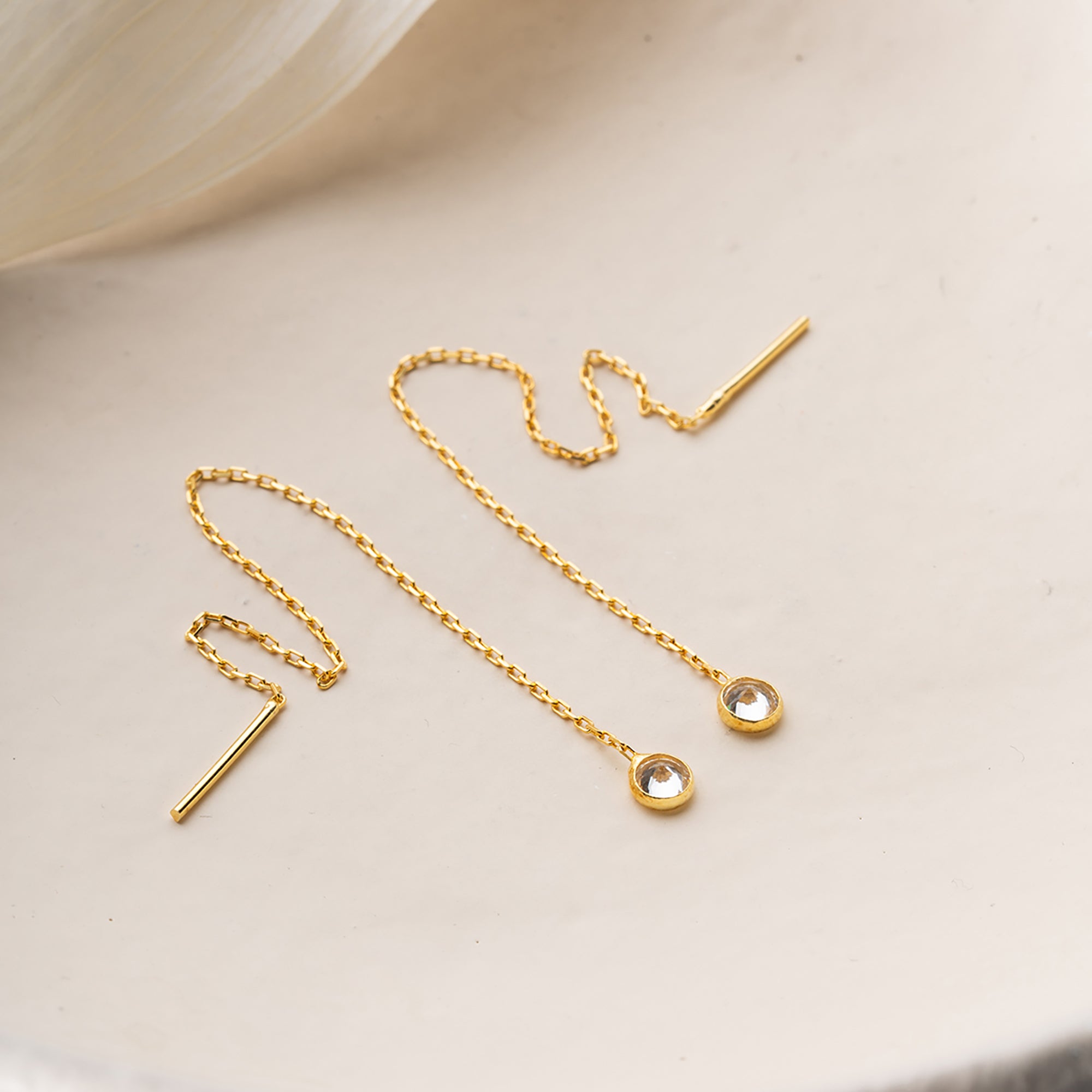 SALLANTILI ZİRKON TAŞLI KÜPE | 925 GÜMÜŞ