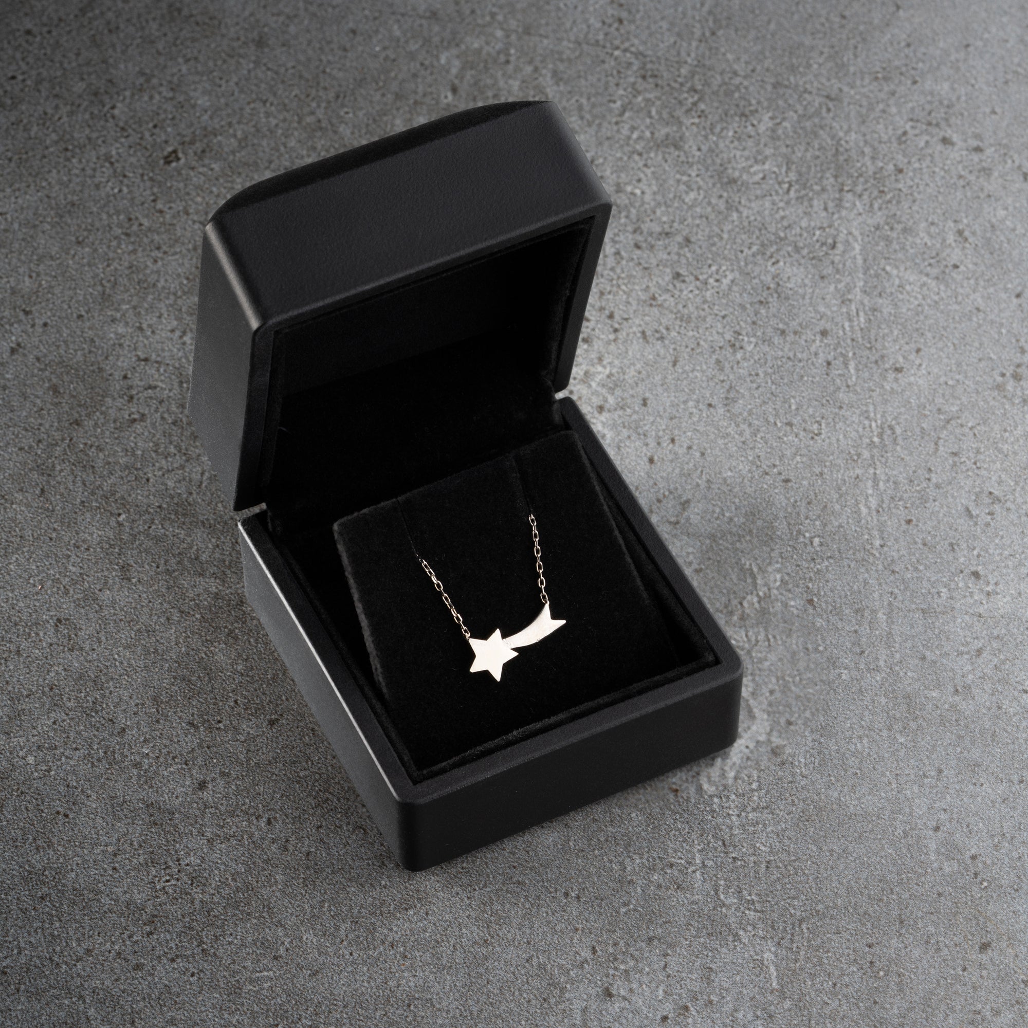 KAYAN YILDIZ KOLYESİ | 925 GÜMÜŞ