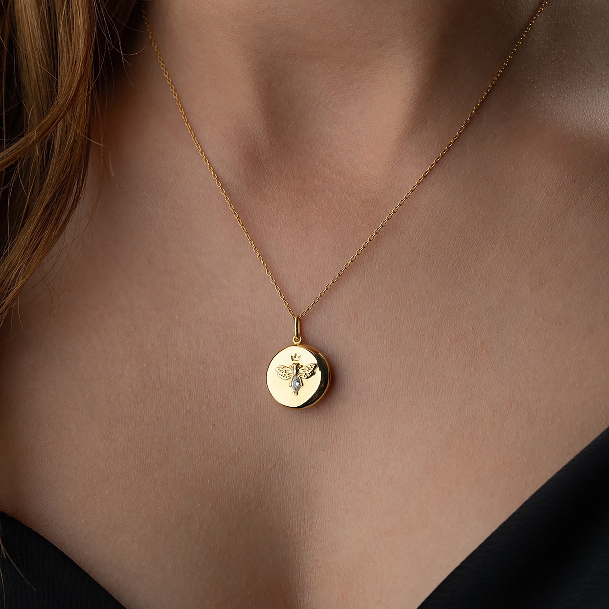 KAPAKLI KRALİÇE ARI KOLYE | 925 GÜMÜŞ